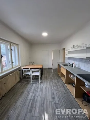 Pronájem vily, Úsobí, 128 m2