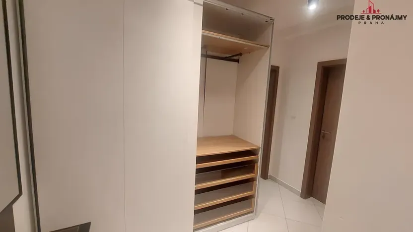 Pronájem bytu 2+kk, Praha - Vysočany, Pod Harfou, 55 m2