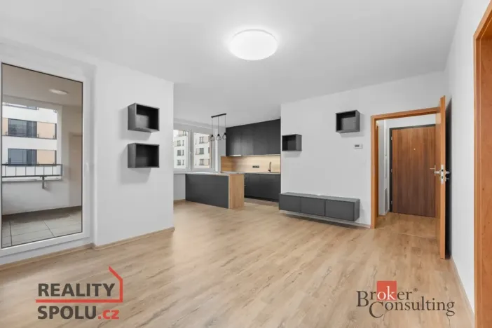 Pronájem bytu 2+kk, Hradec Králové, Pod Svahem, 50 m2