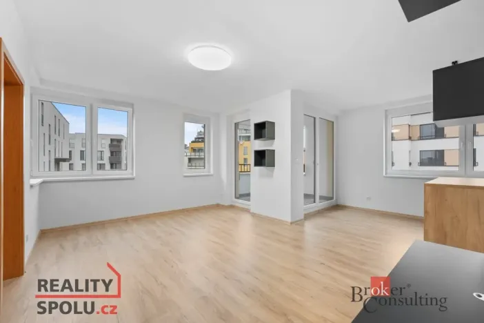 Pronájem bytu 2+kk, Hradec Králové, Pod Svahem, 50 m2