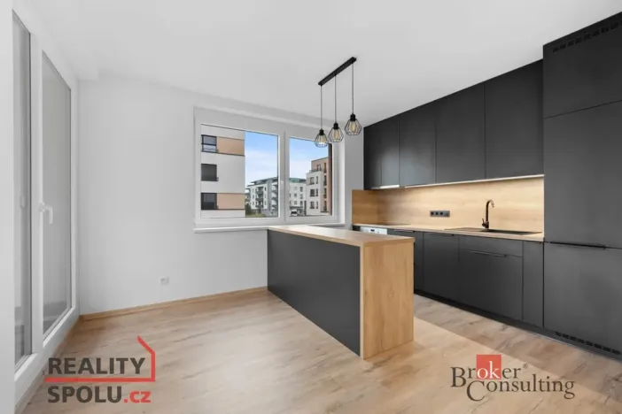 Pronájem bytu 2+kk, Hradec Králové, Pod Svahem, 50 m2