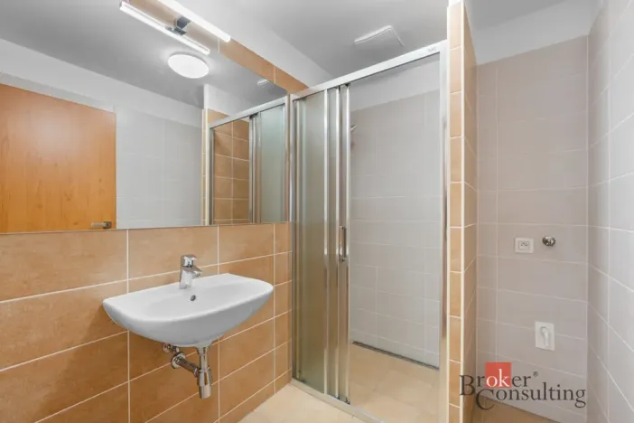 Pronájem bytu 2+kk, Hradec Králové, Pod Svahem, 50 m2