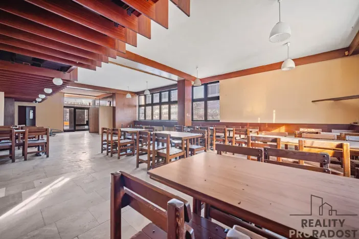 Prodej restaurace, Řečany nad Labem, 1. máje, 320 m2