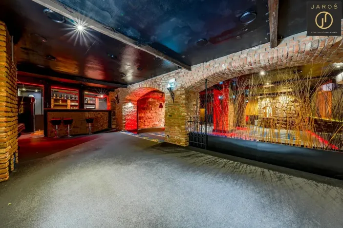 Prodej obchodního prostoru, Petrovice, 450 m2