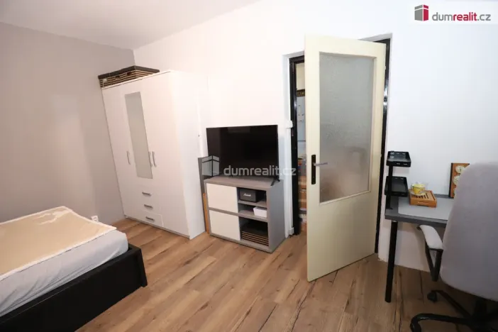 Pronájem bytu 1+1, Mariánské Lázně - Úšovice, Za Tratí, 36 m2