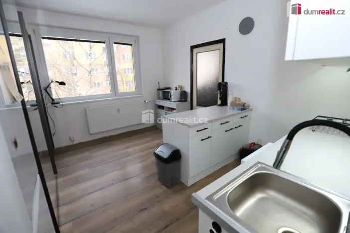 Pronájem bytu 1+1, Mariánské Lázně - Úšovice, Za Tratí, 36 m2