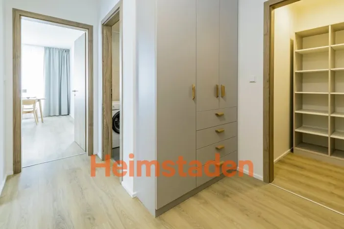 Pronájem bytu 2+kk, Praha - Holešovice, U Pergamenky, 54 m2