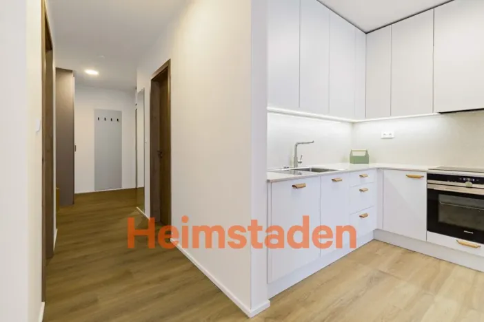 Pronájem bytu 3+1, Praha - Holešovice, U Pergamenky, 61 m2