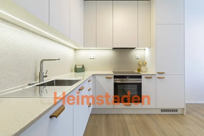 Pronájem bytu 3+1, Praha - Holešovice, U Pergamenky, 61 m2