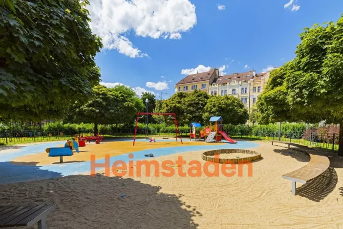 Pronájem bytu 3+1, Praha - Holešovice, U Pergamenky, 61 m2