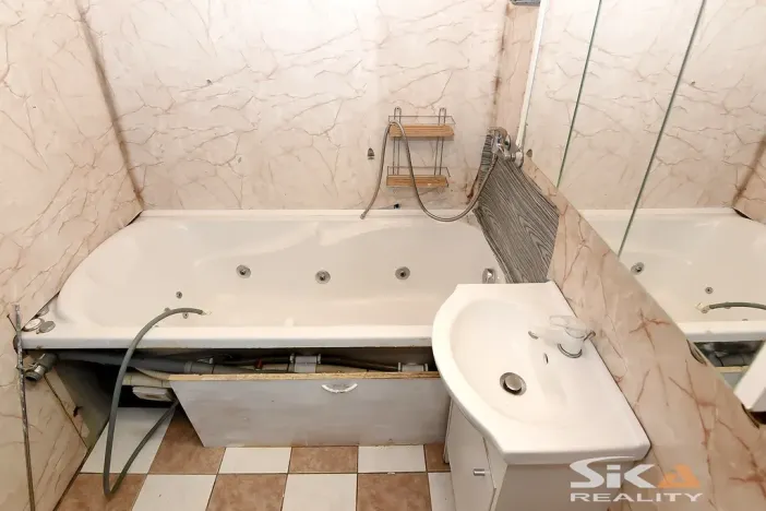 Prodej bytu 2+1, Louny, Kosmonautů, 52 m2