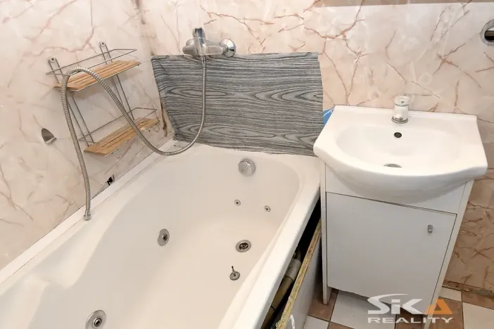 Prodej bytu 2+1, Louny, Kosmonautů, 52 m2