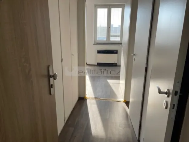 Pronájem bytu 1+kk, Plzeň - Doubravka, Nad Týncem, 28 m2