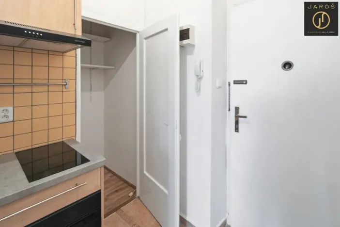 Pronájem bytu 1+kk, Praha - Košíře, Prachnerova, 30 m2