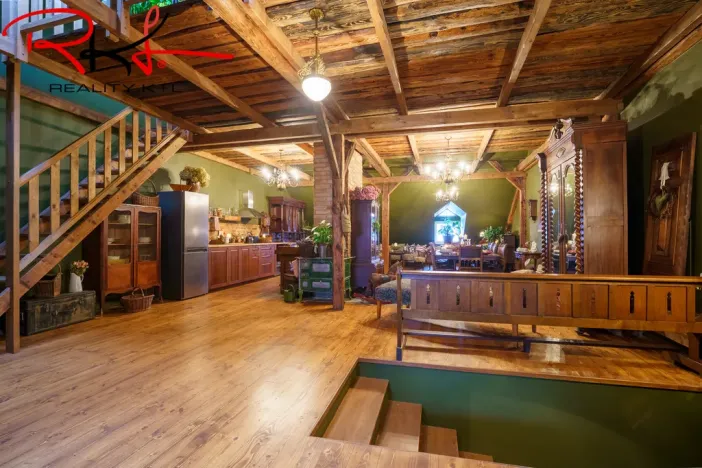 Pronájem bytu 2+kk, Roudnice nad Labem, Husovo náměstí, 129 m2