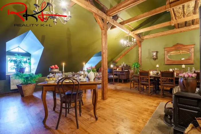 Pronájem bytu 2+kk, Roudnice nad Labem, Husovo náměstí, 129 m2