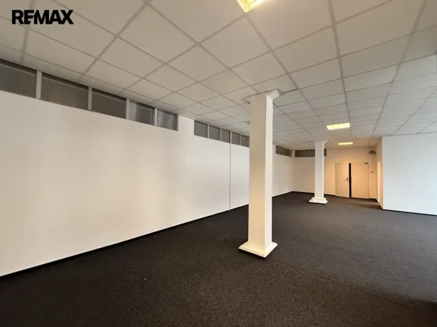 Pronájem kanceláře, Zlín, Vavrečkova, 146 m2