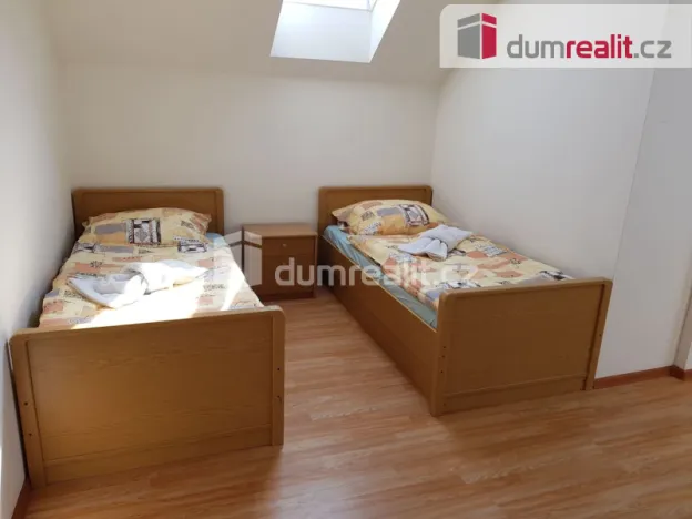 Pronájem bytu 1+kk, Praha, Zenklova, 17 m2