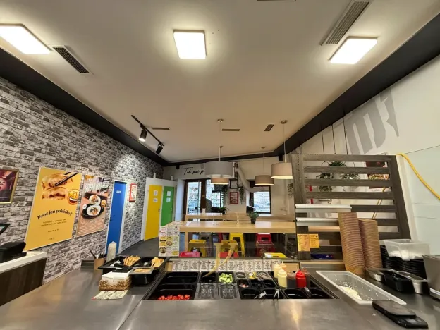 Pronájem obchodního prostoru, Olomouc, tř. Svobody, 55 m2