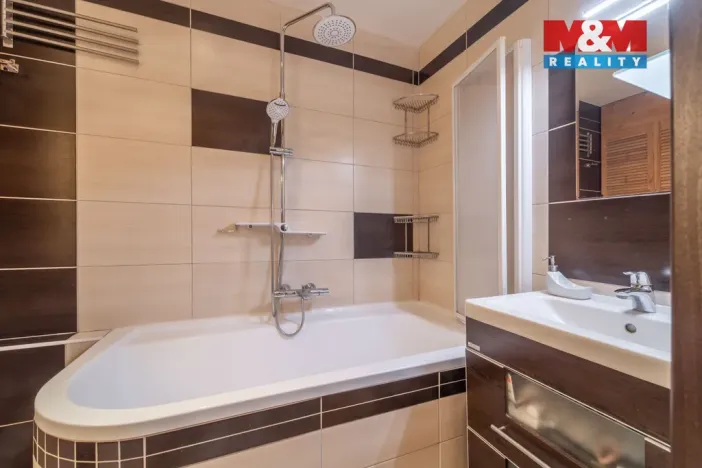 Prodej bytu 3+1, Praha - Prosek, Litvínovská, 75 m2