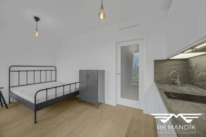 Pronájem bytu 1+kk, Praha - Smíchov, U Lihovaru, 28 m2