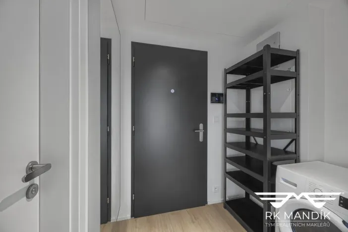 Pronájem bytu 1+kk, Praha - Smíchov, U Lihovaru, 28 m2