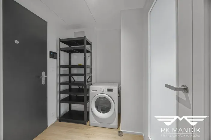 Pronájem bytu 1+kk, Praha - Smíchov, U Lihovaru, 28 m2