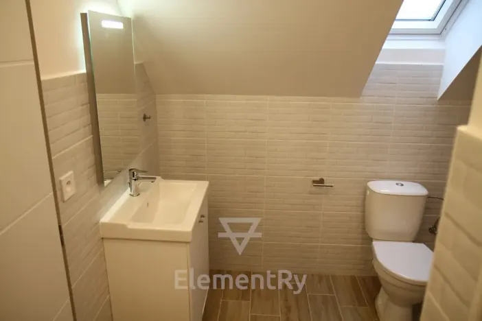 Pronájem bytu 1+1, Hradec Králové, V Lipkách, 41 m2