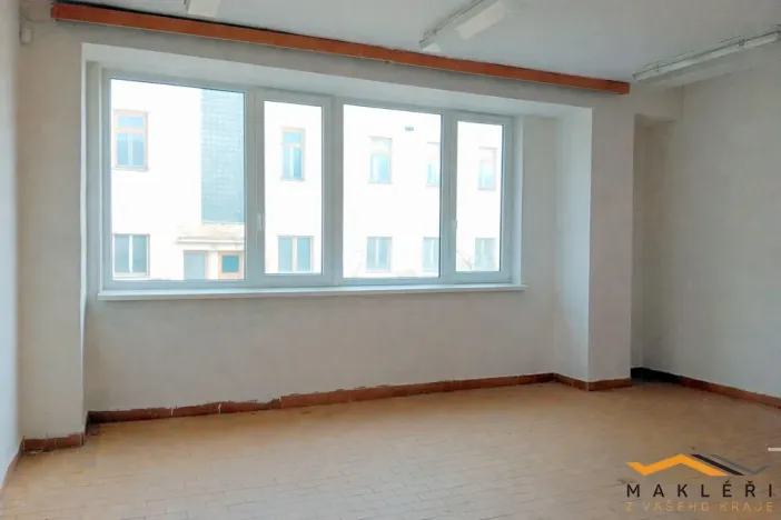 Pronájem skladu, Úsobí, 103 m2