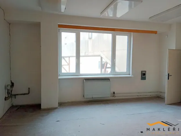 Pronájem skladu, Úsobí, 103 m2