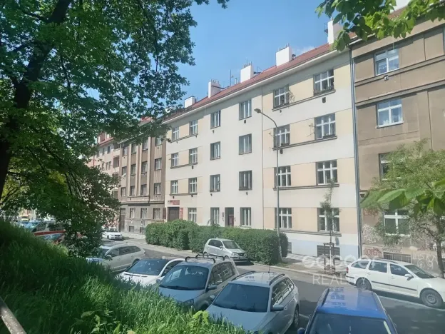 Pronájem bytu 1+kk, Praha - Žižkov, Jeseniova, 16 m2