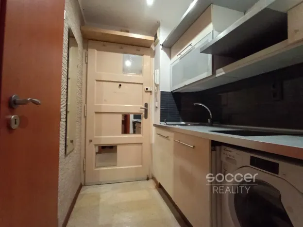 Pronájem bytu 1+kk, Praha - Žižkov, Jeseniova, 16 m2