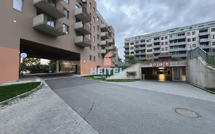 Pronájem garážového stání, Olomouc, Camilla Sitteho, 19 m2