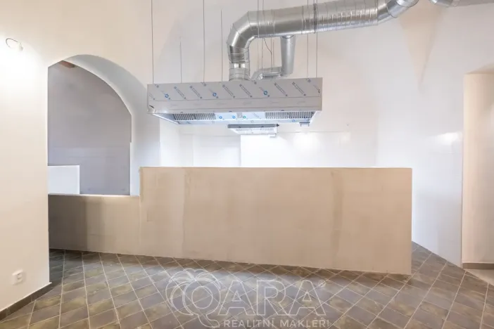 Pronájem obchodního prostoru, Brandýs nad Labem-Stará Boleslav - Brandýs nad Labem, Masarykovo náměstí, 92 m2