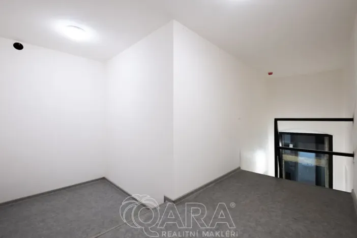 Pronájem obchodního prostoru, Brandýs nad Labem-Stará Boleslav - Brandýs nad Labem, Masarykovo náměstí, 92 m2