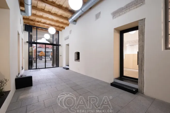 Pronájem obchodního prostoru, Brandýs nad Labem-Stará Boleslav - Brandýs nad Labem, Masarykovo náměstí, 92 m2