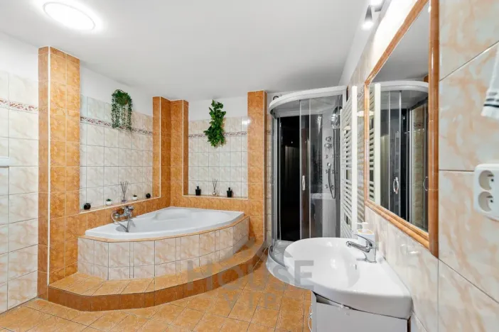 Prodej bytu 3+1, Roudnice nad Labem, Kratochvílova, 108 m2