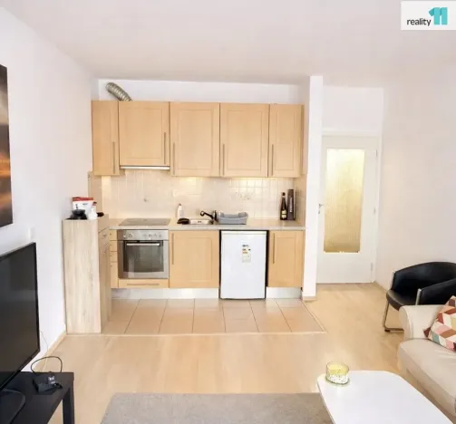 Pronájem bytu 1+kk, Praha - Michle, Pod Bohdalcem I, 50 m2