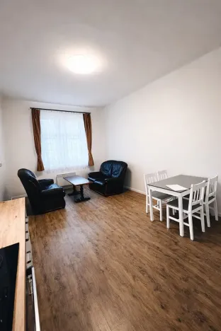 Pronájem bytu 2+kk, Praha, Bělohorská, 55 m2