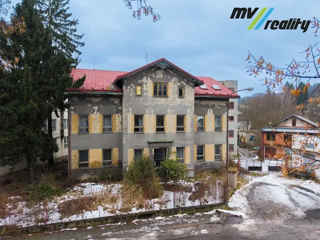 Prodej obchodního prostoru, Český Dub, Husova, 996 m2