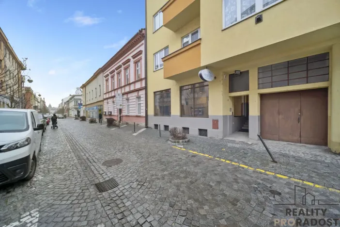 Pronájem obchodního prostoru, Pardubice, Smilova, 65 m2