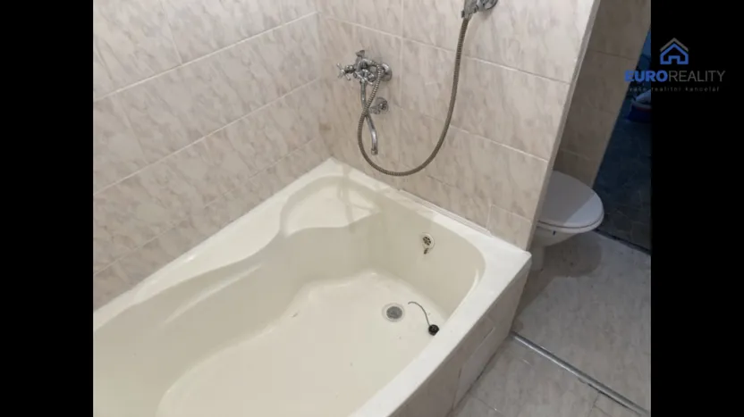 Pronájem bytu 2+1, Cheb, Lesní, 78 m2