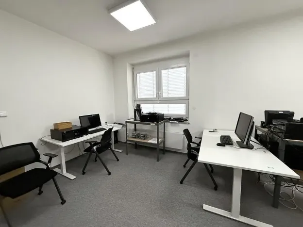 Pronájem kanceláře, Brno - Židenice, Kosmákova, 50 m2