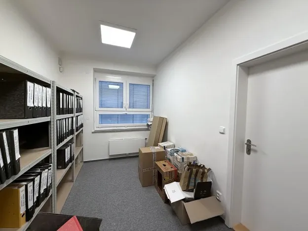 Pronájem kanceláře, Brno - Židenice, Kosmákova, 50 m2