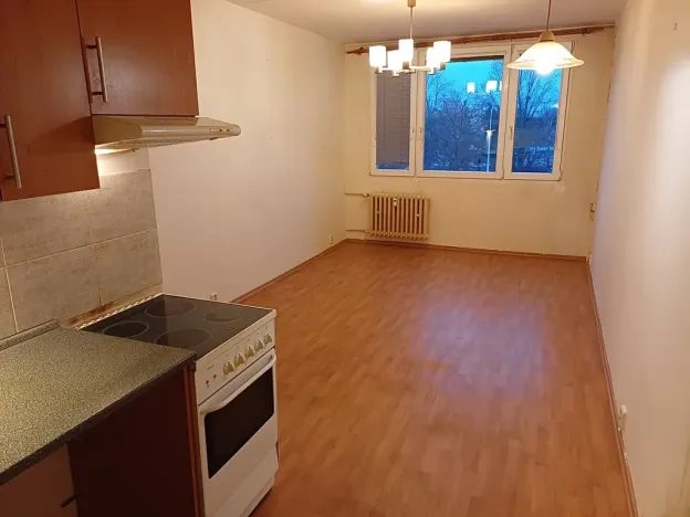 Prodej bytu 2+kk, Praha, Novodvorská, 41 m2