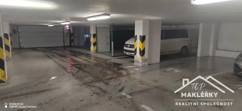 Prodej garážového stání, Praha - Modřany, Plovdivská, 14 m2