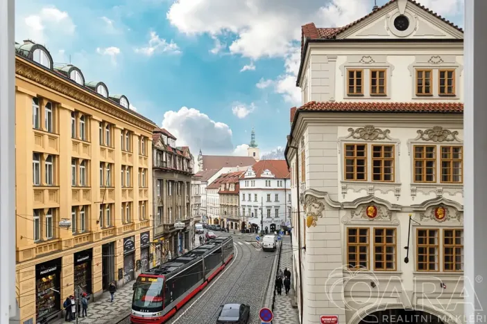 Prodej bytu 4+1, Praha - Malá Strana, Malostranské náměstí, 91 m2