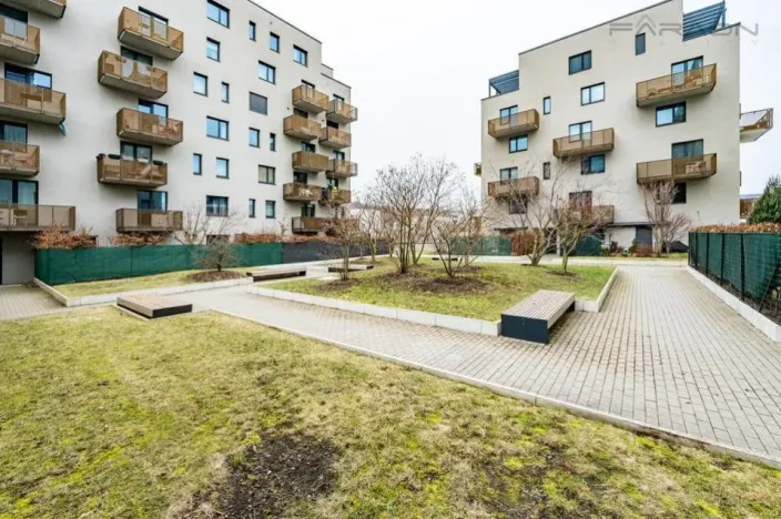 Pronájem bytu 1+kk, Praha - Jinonice, Kačírkova, 34 m2