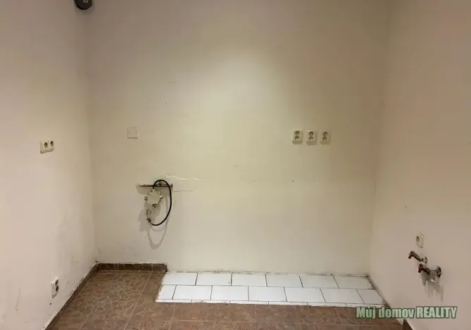 Pronájem obchodního prostoru, Praha - Záběhlice, Střimelická, 141 m2