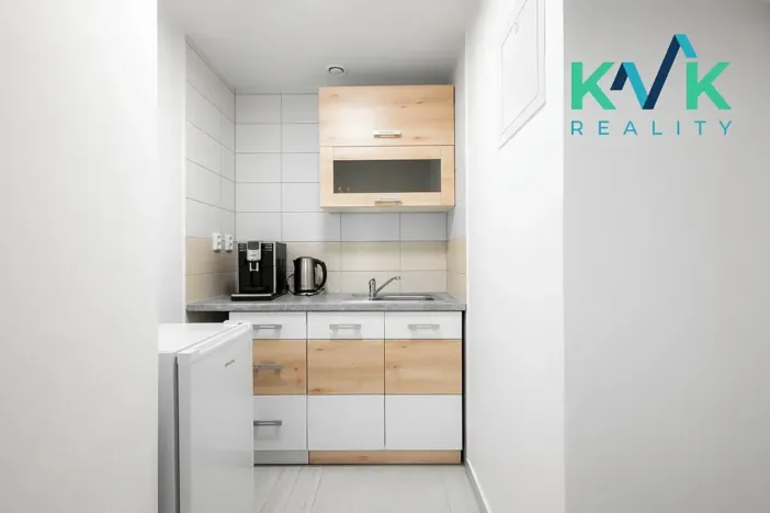 Prodej kanceláře, Karlovy Vary, Spálená, 92 m2